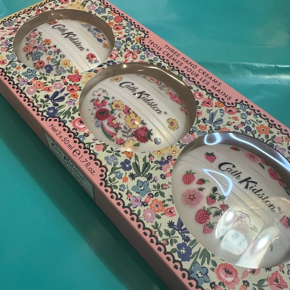Cath Kidston Pebble Hand Cream Set - Picture 3 of 7